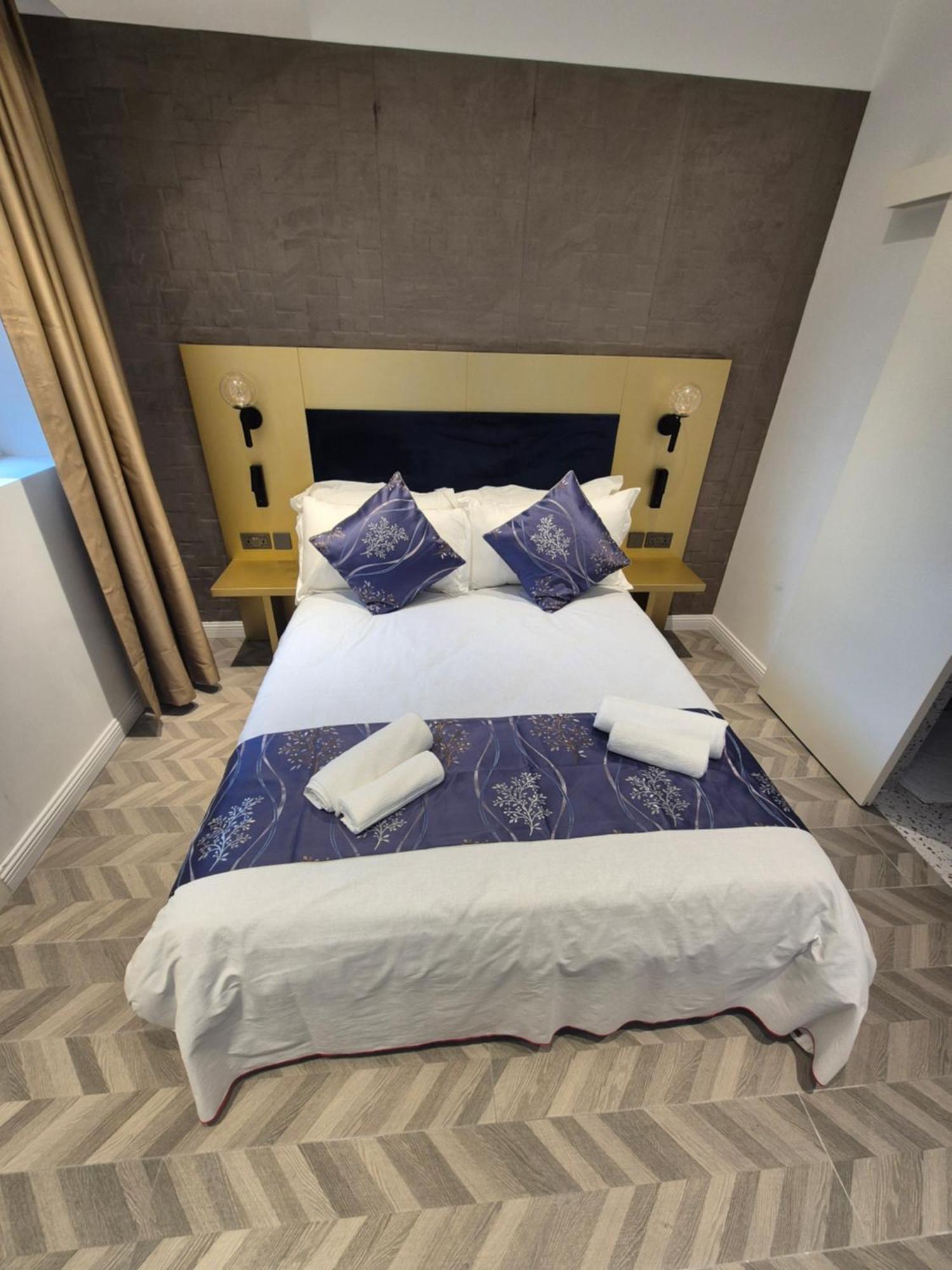 Rosemay Hotel Near London Heathrow Airport Гейс Екстер'єр фото